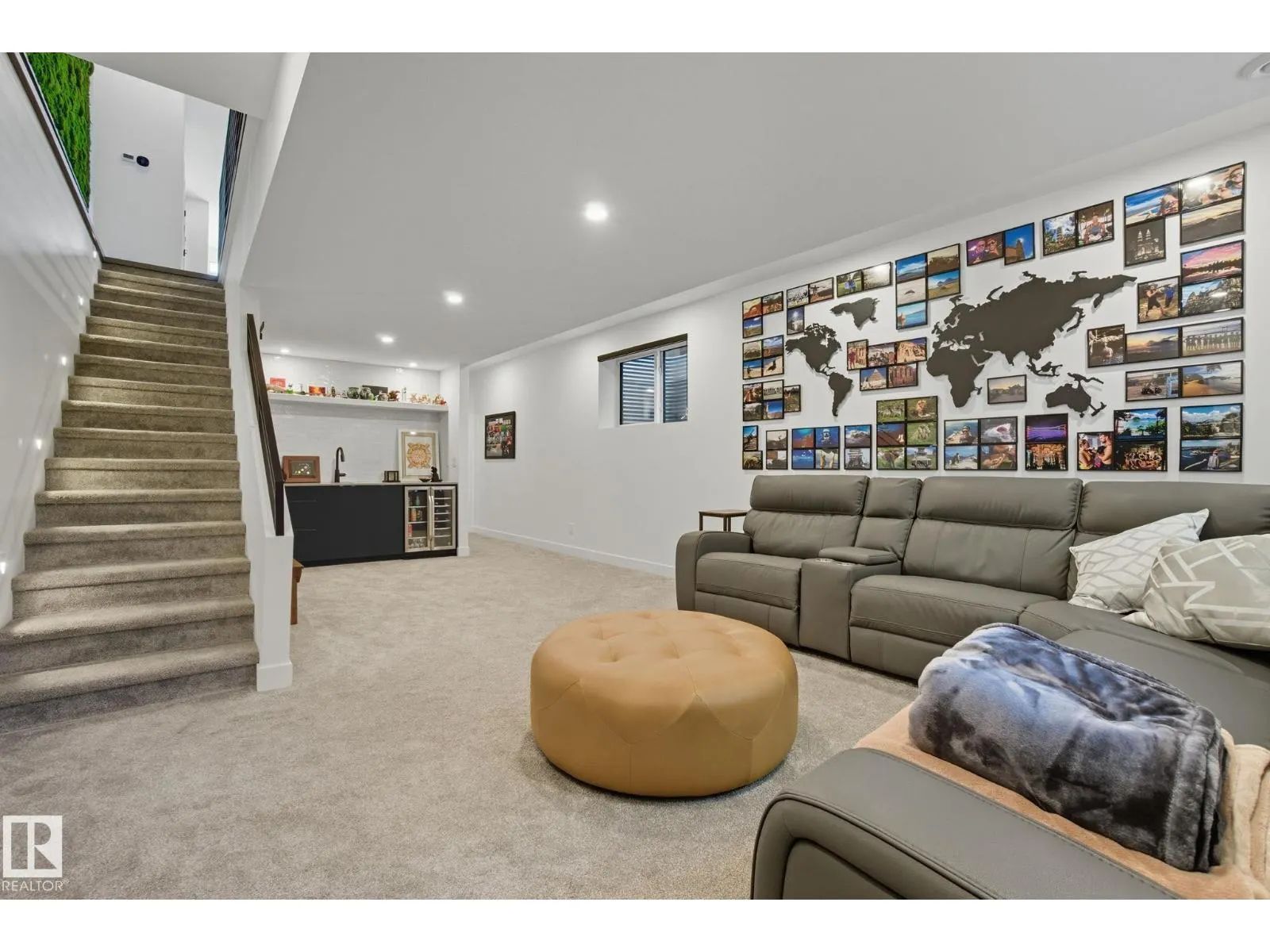 10140 90 ST NW