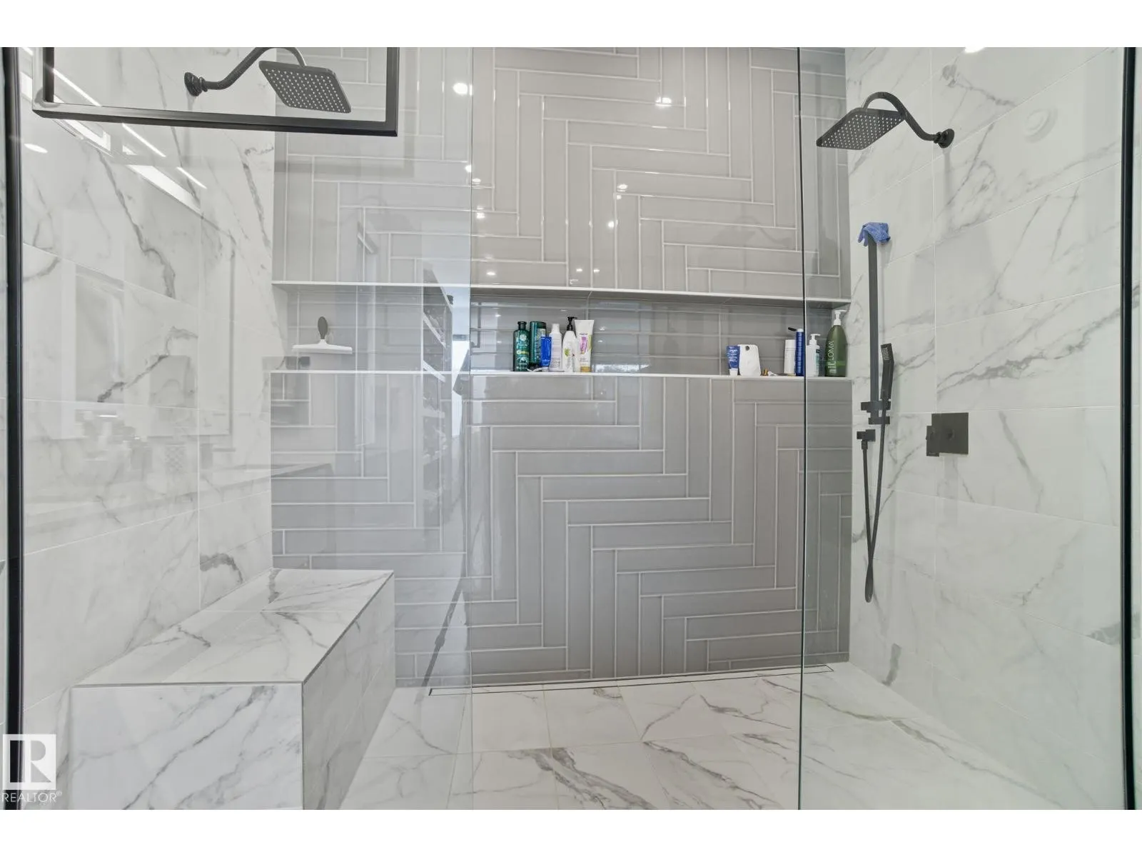 10140 90 ST NW