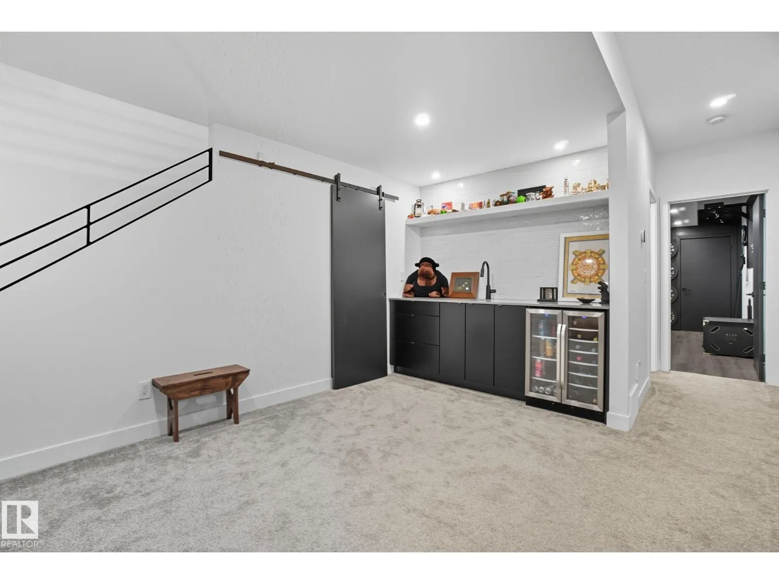 10140 90 ST NW