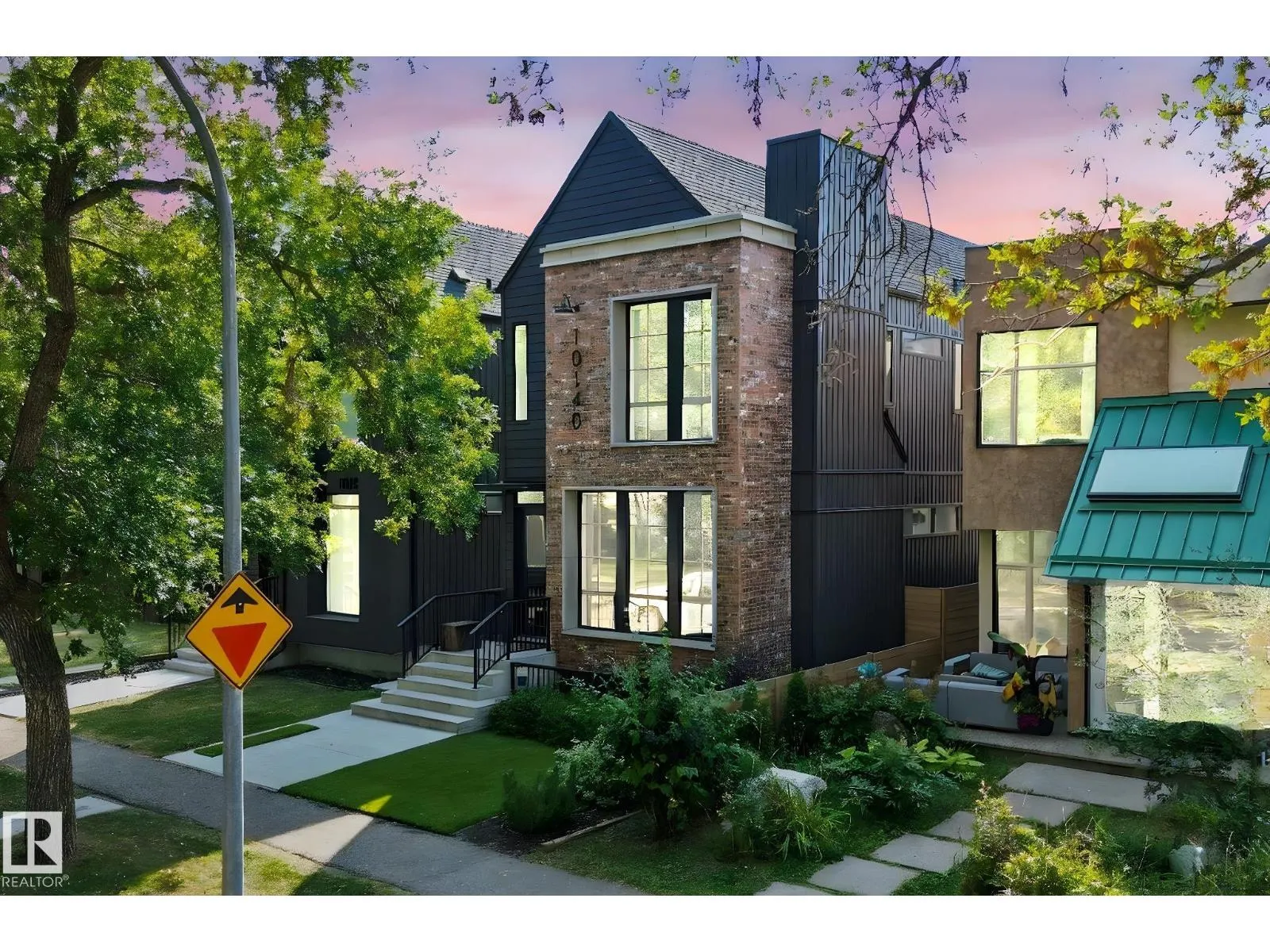 10140 90 ST NW