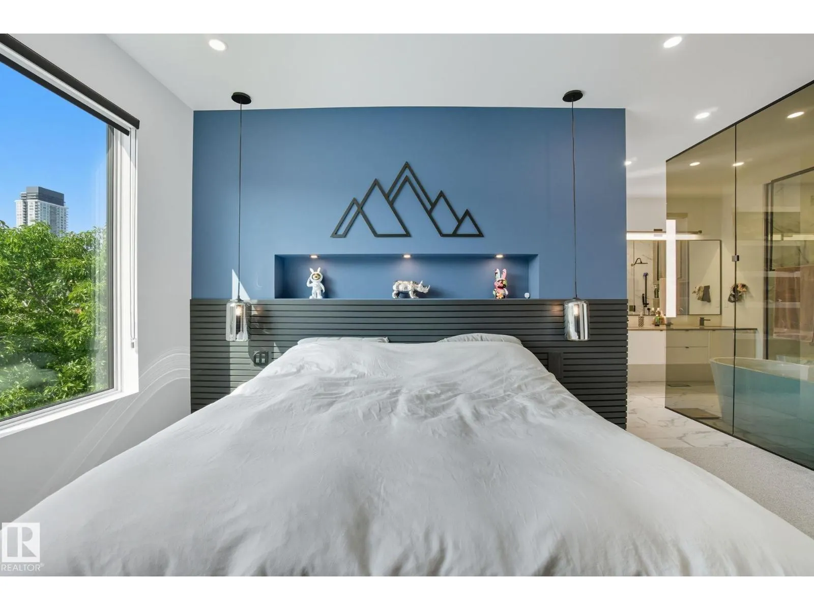 10140 90 ST NW