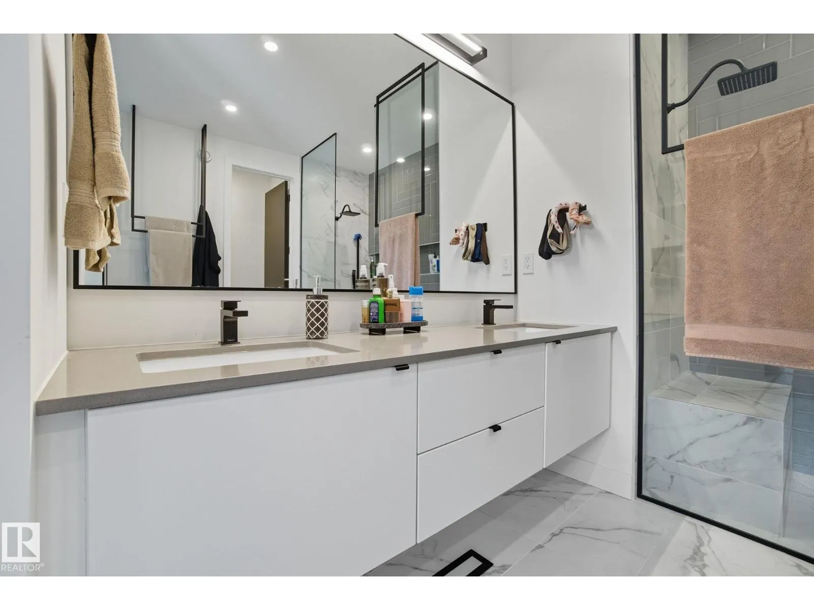 10140 90 ST NW