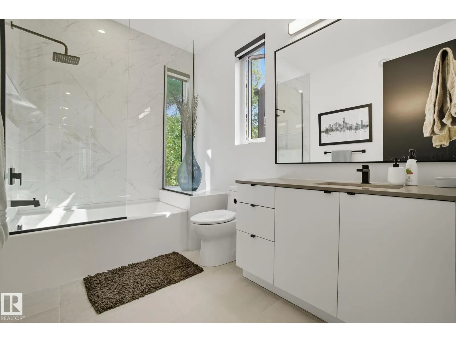 10140 90 ST NW