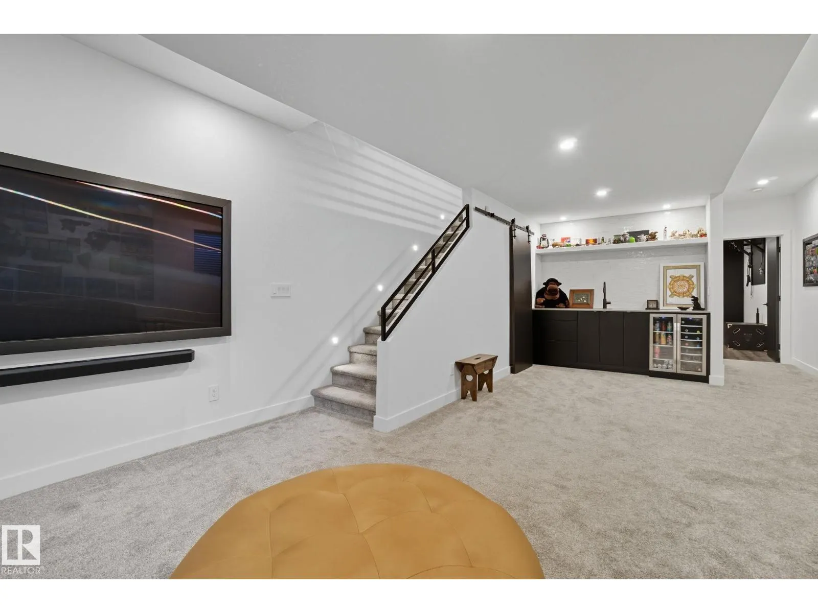 10140 90 ST NW