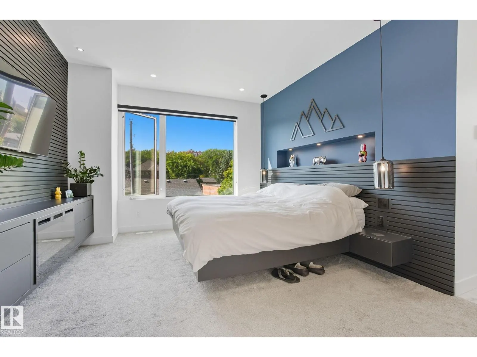 10140 90 ST NW