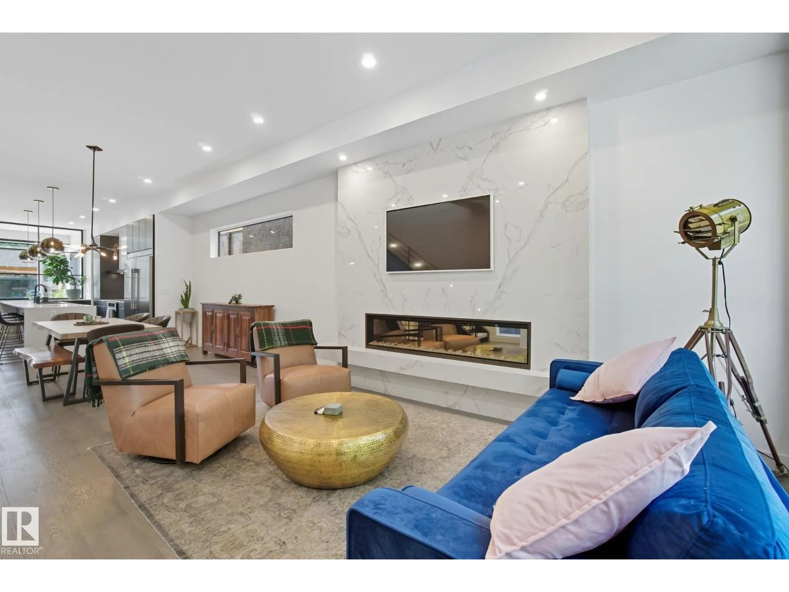 10140 90 ST NW