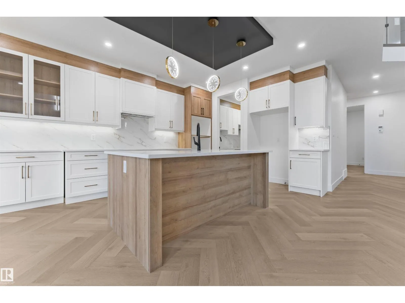 4305 36 ST
