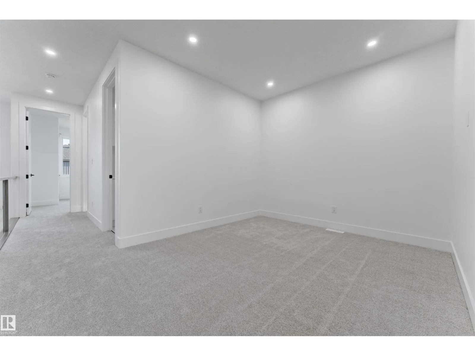 4305 36 ST