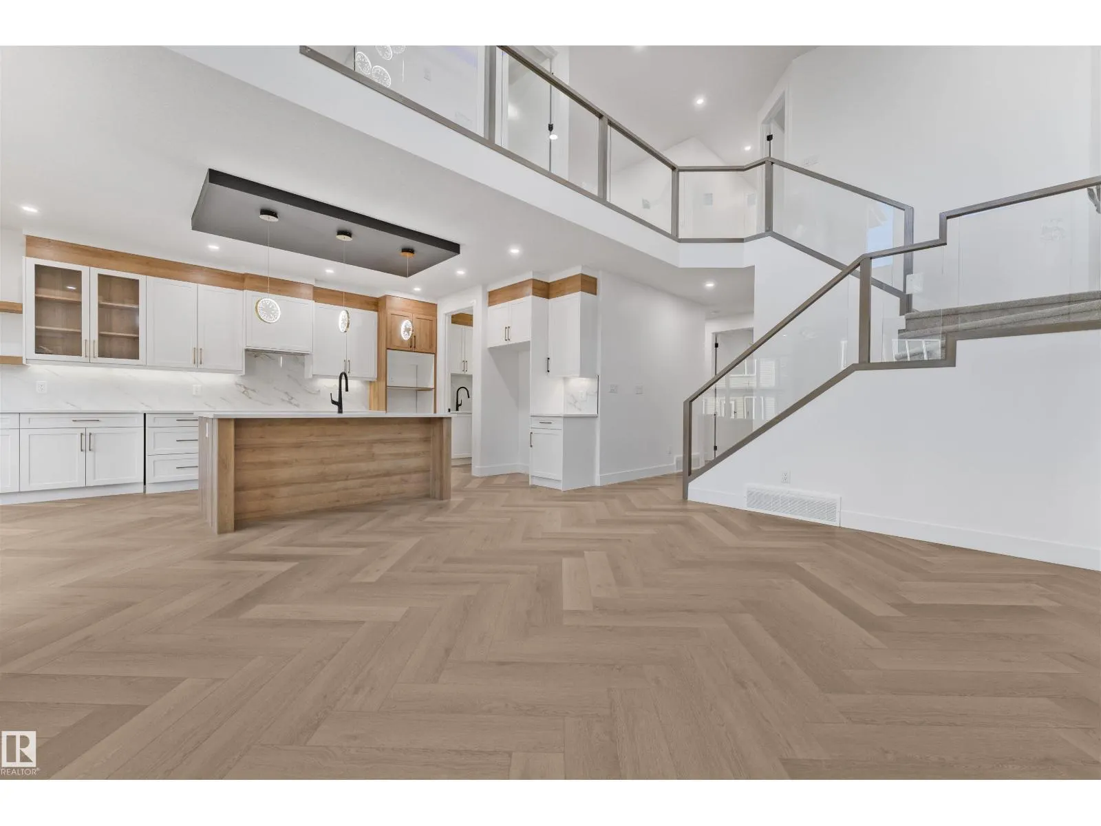 4305 36 ST