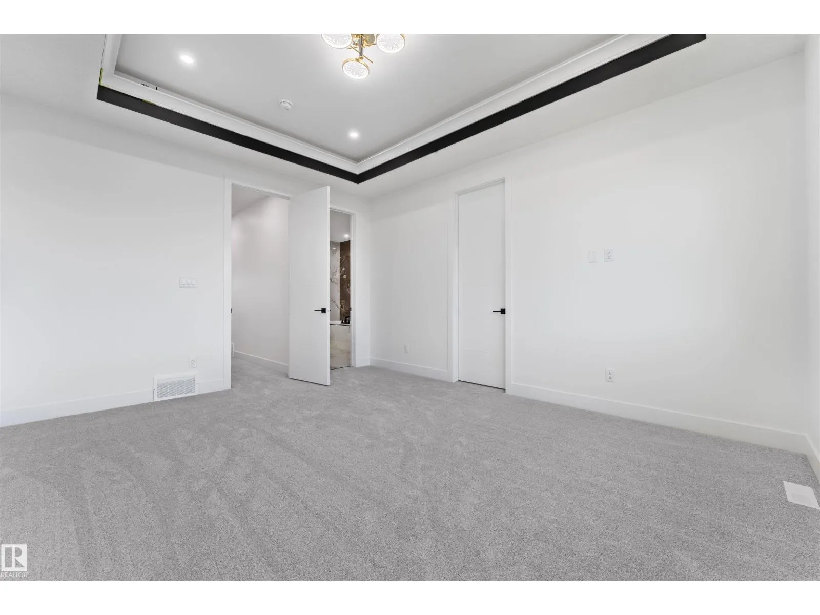 4305 36 ST