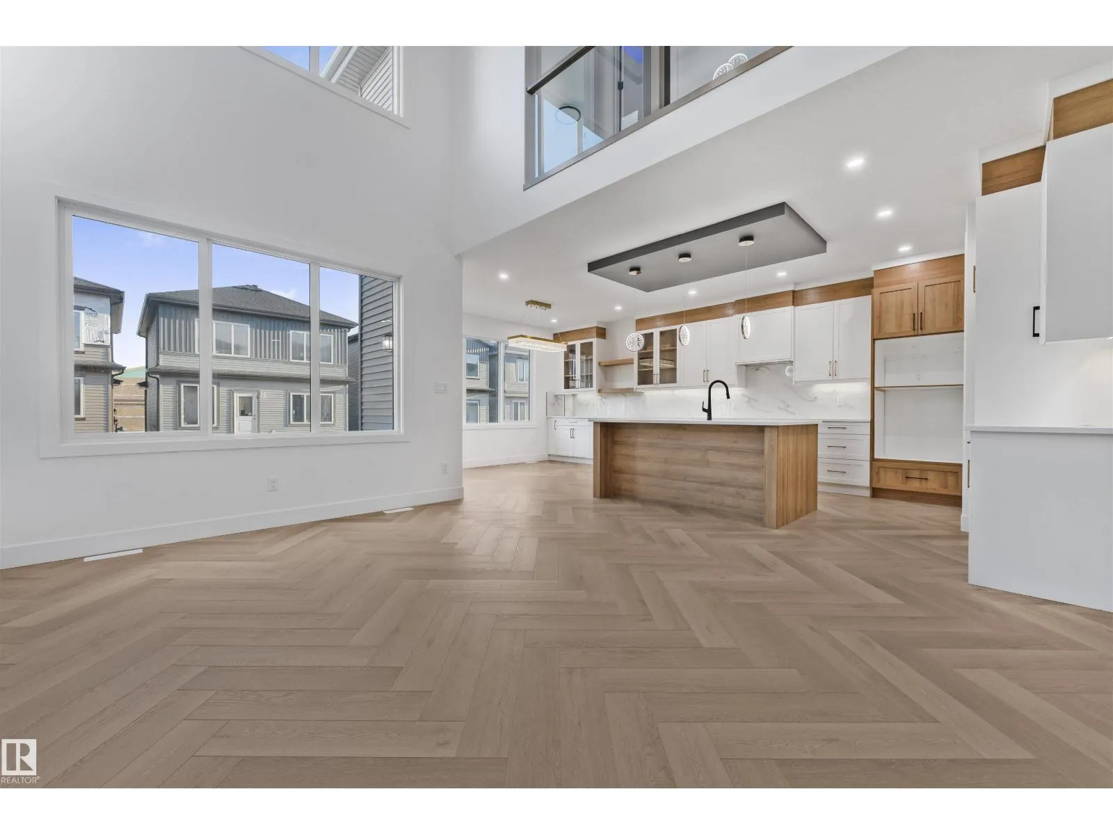 4305 36 ST