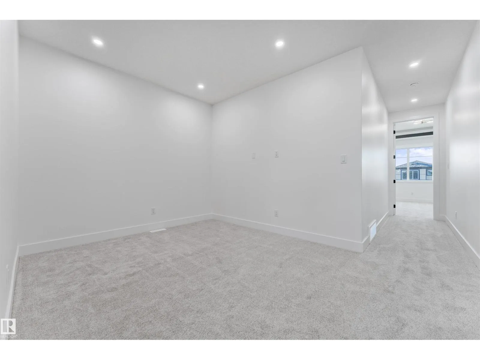 4305 36 ST