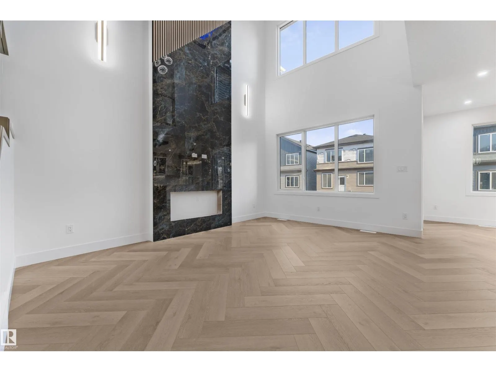 4305 36 ST