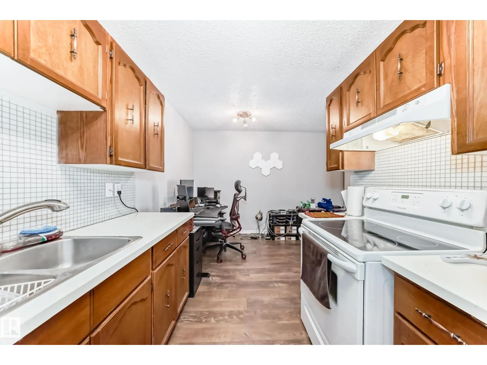 #305 14004 26 ST NW