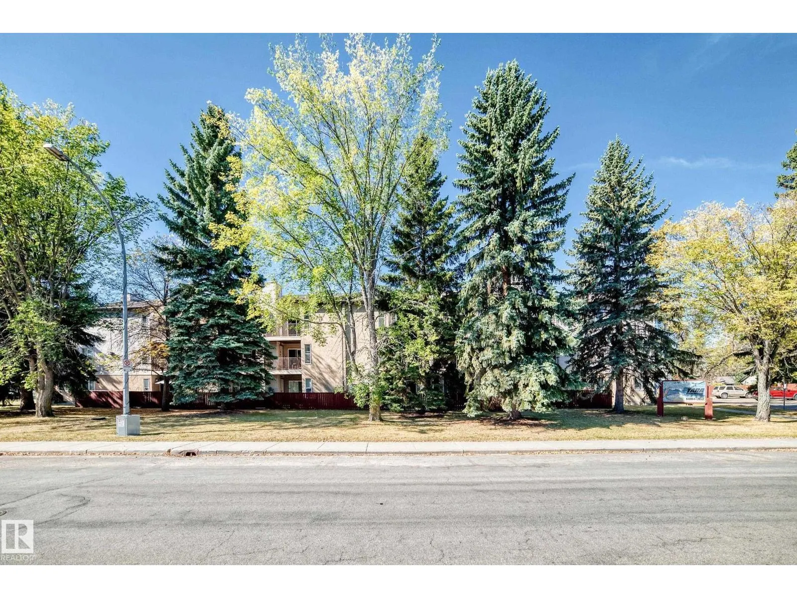 #305 14004 26 ST NW