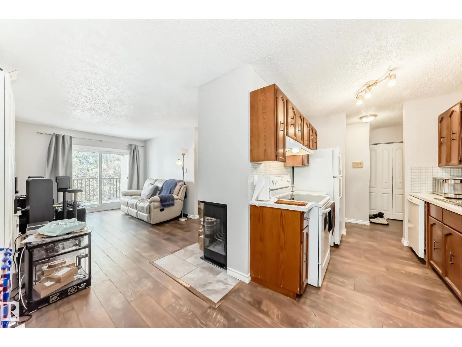 #305 14004 26 ST NW