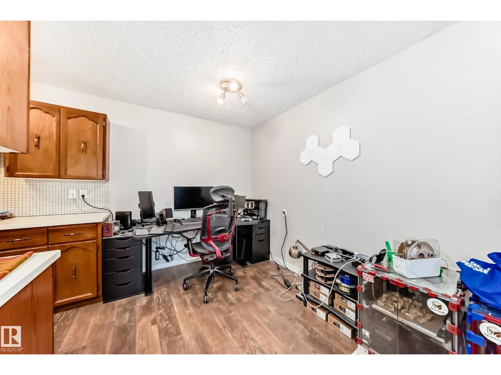 #305 14004 26 ST NW