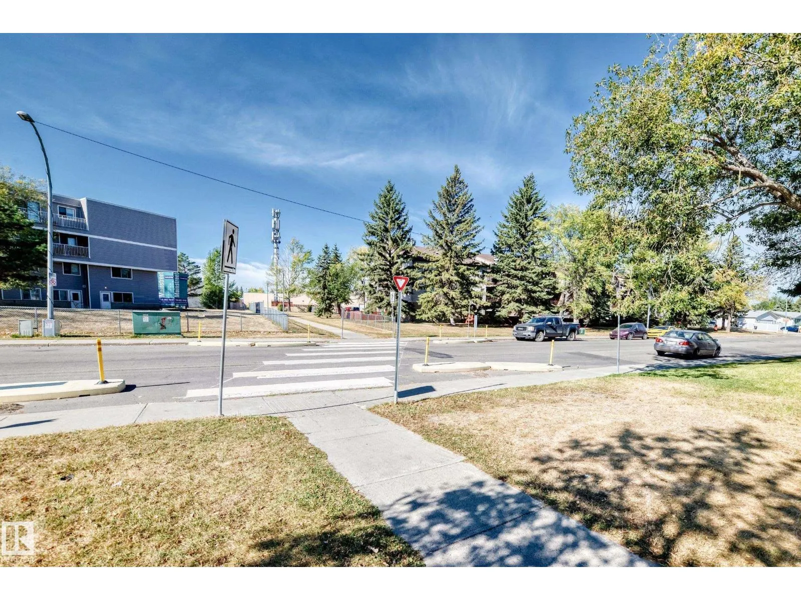 #305 14004 26 ST NW