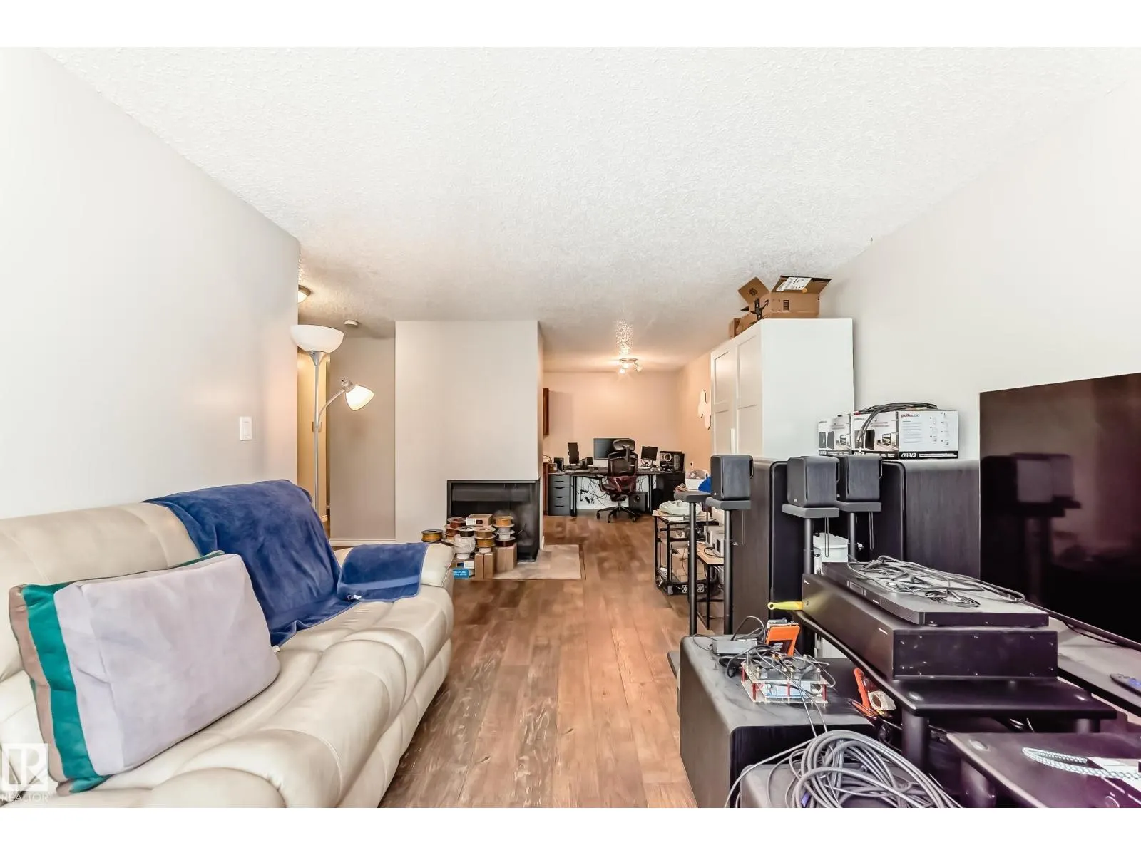 #305 14004 26 ST NW