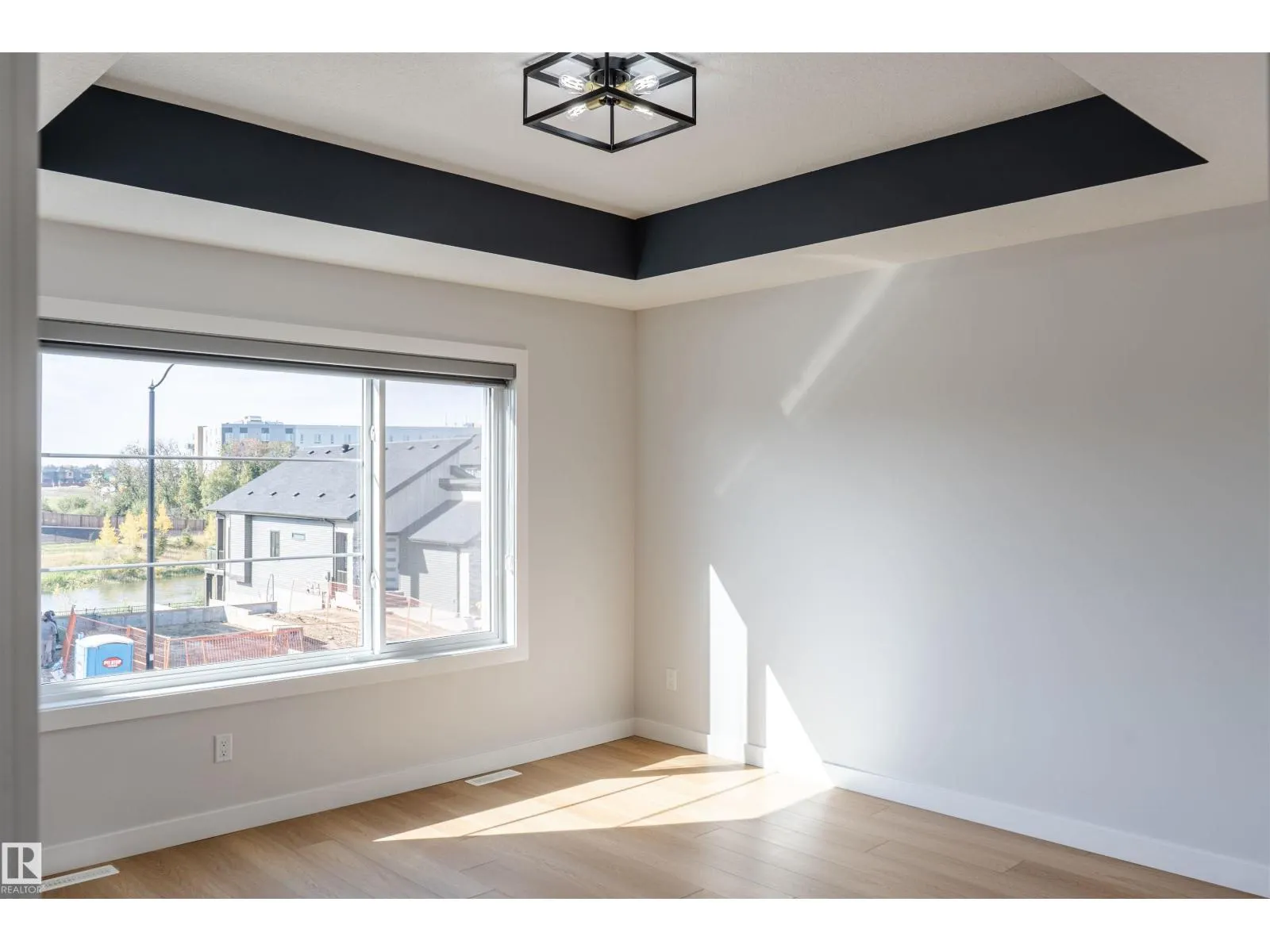 24 NORWYCK WAY