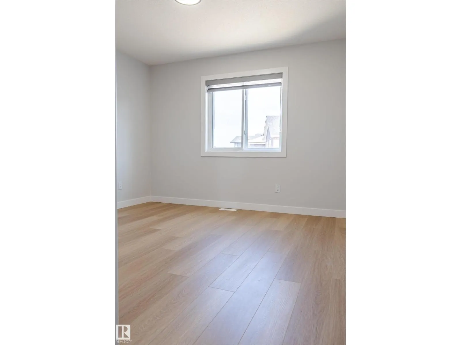 24 NORWYCK WAY