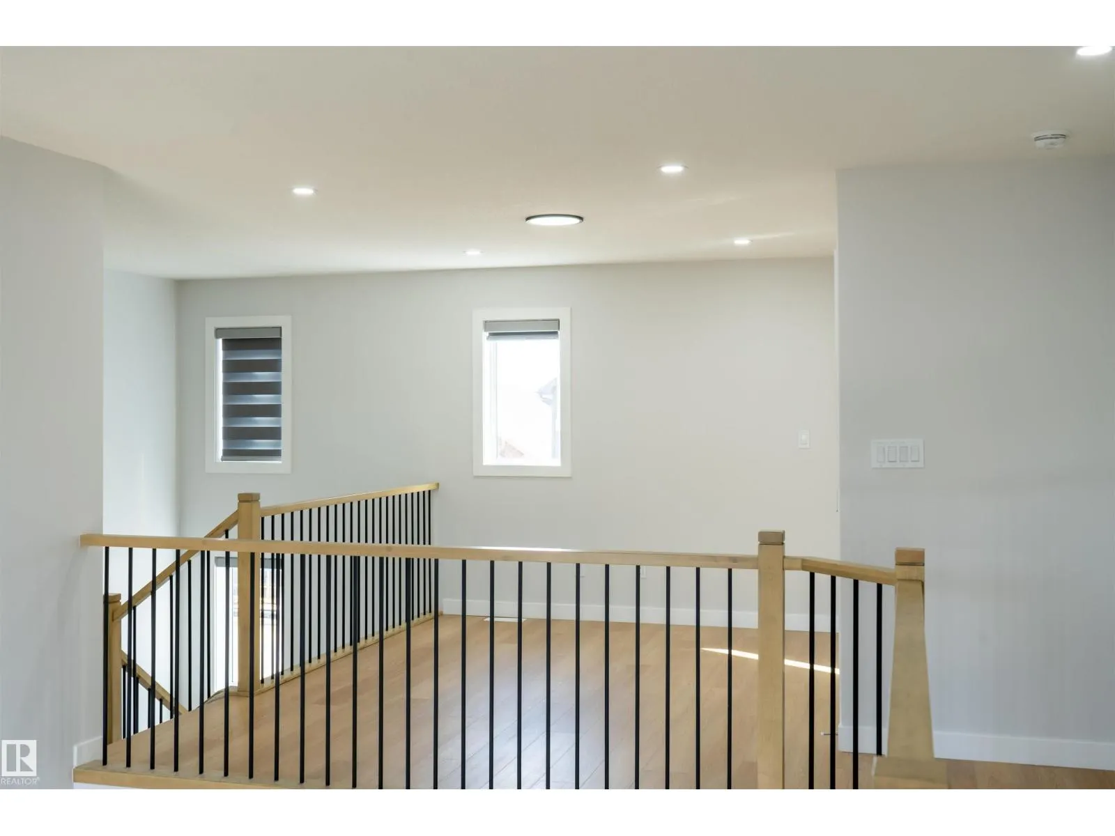 24 NORWYCK WAY