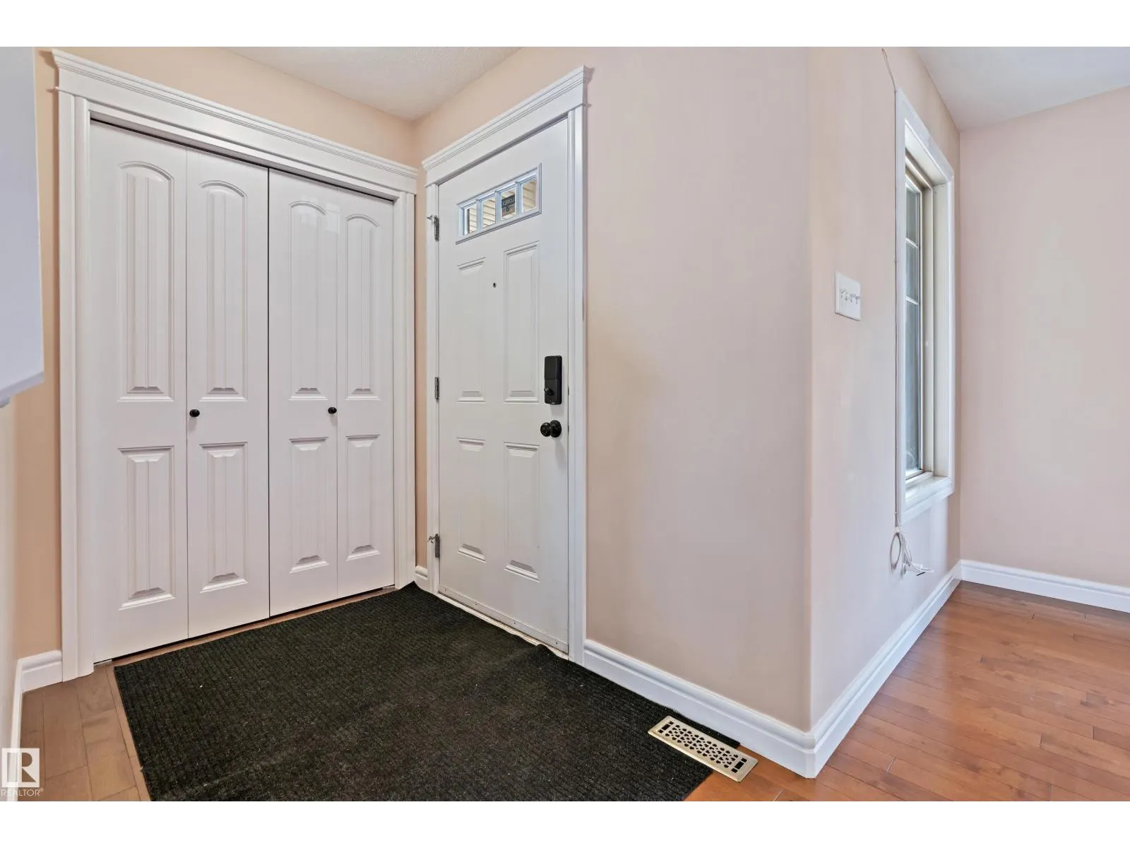 283 GRIESBACH RD NW