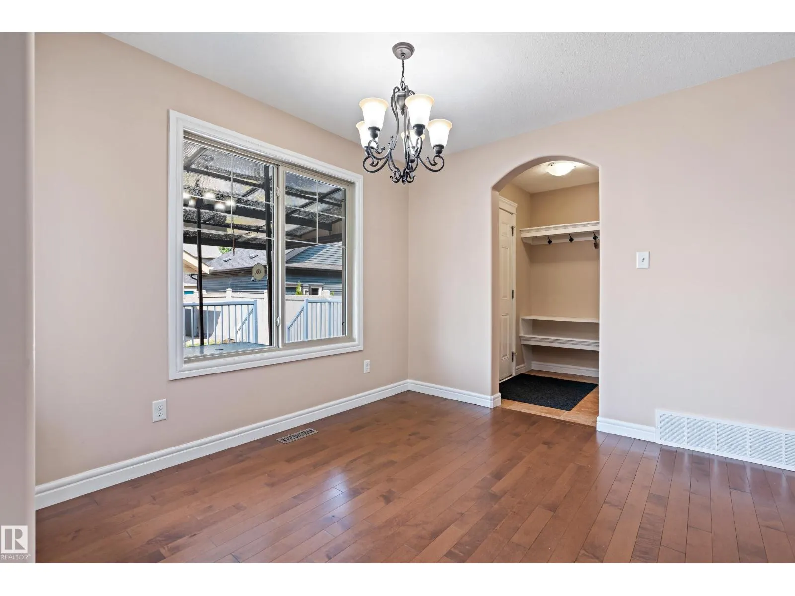 283 GRIESBACH RD NW