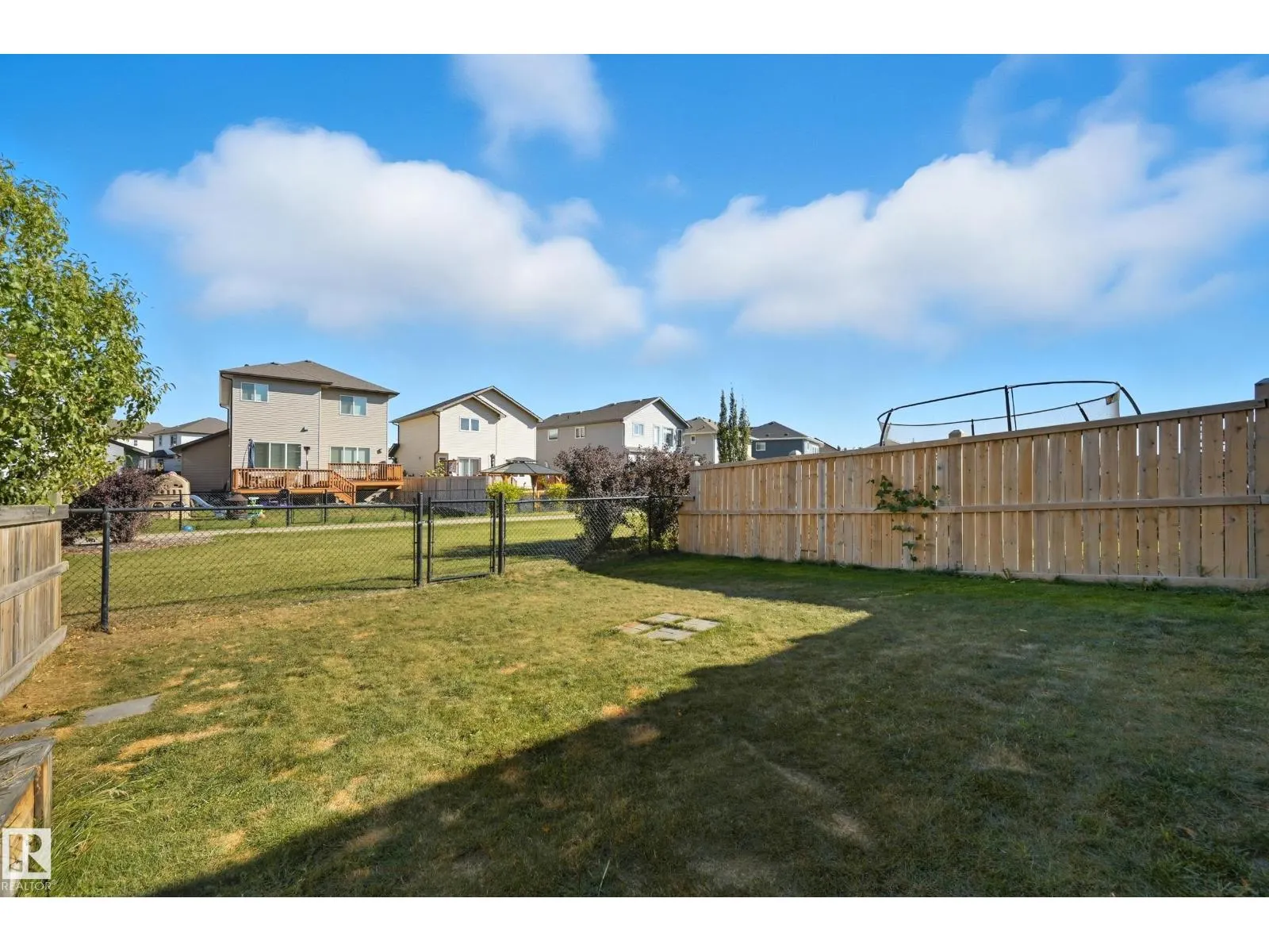 10615 98 ST