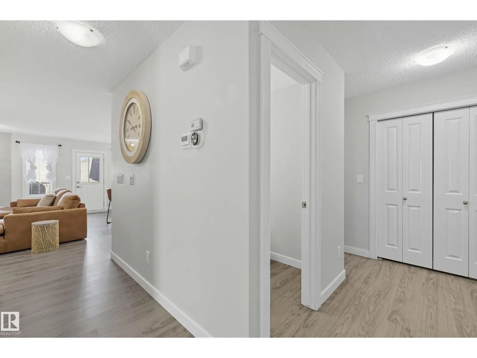 10615 98 ST