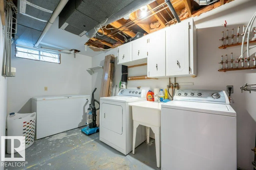 3536 19 AV NW