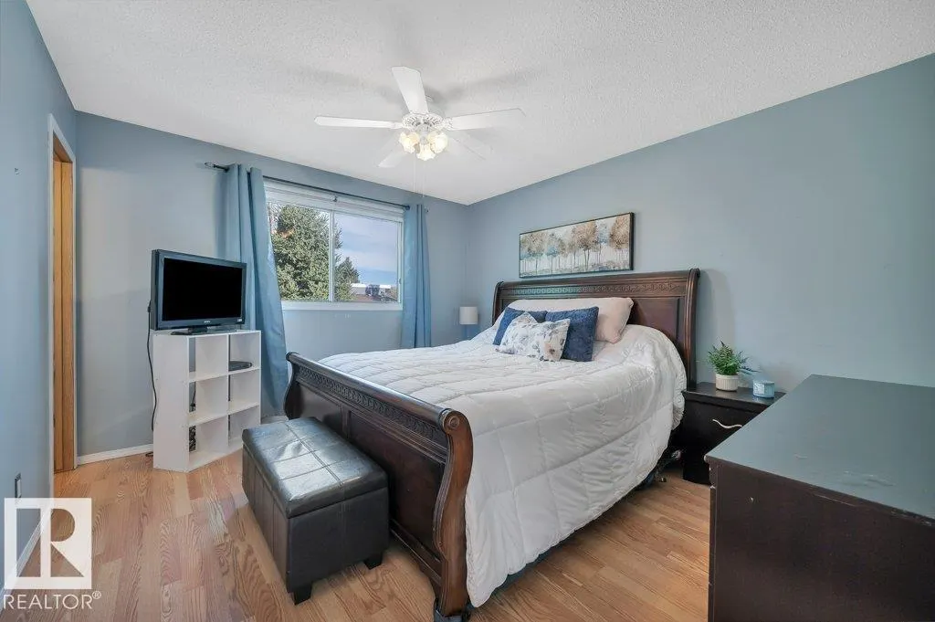 3536 19 AV NW