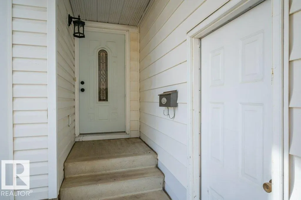 3536 19 AV NW
