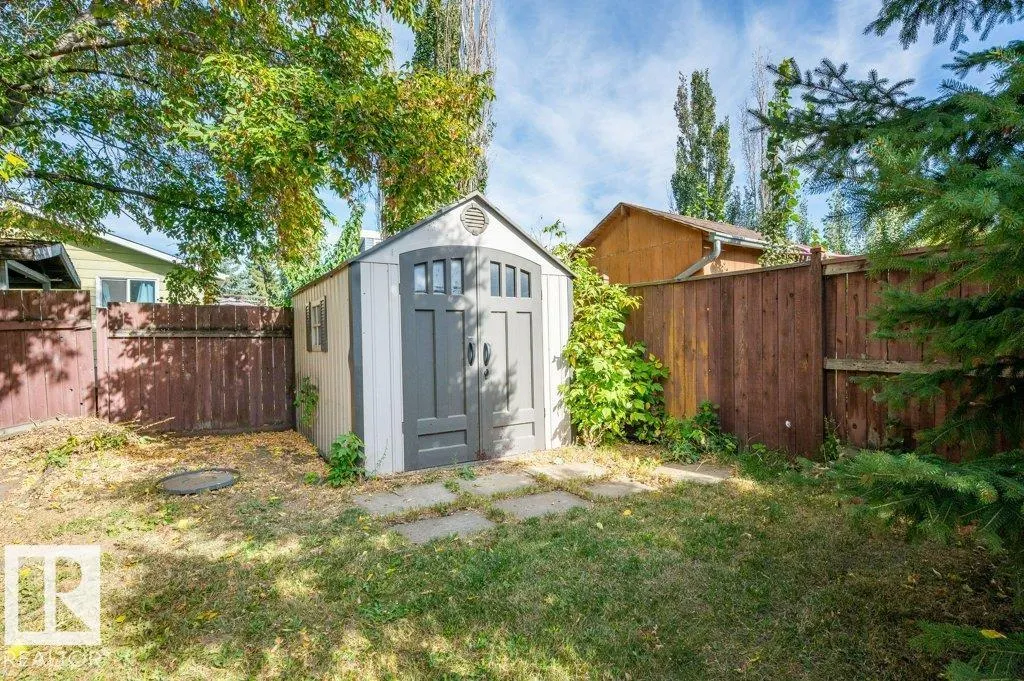 3536 19 AV NW