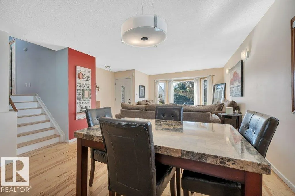 3536 19 AV NW
