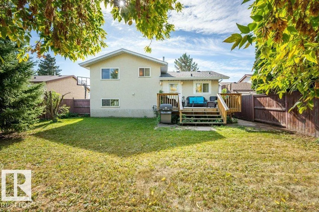 3536 19 AV NW