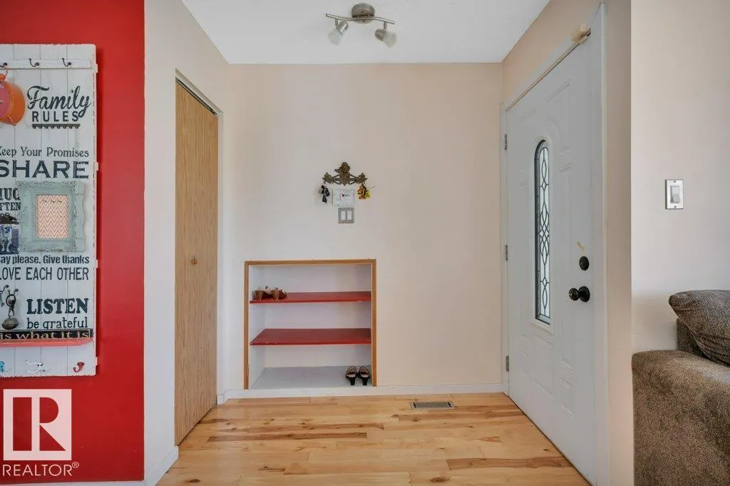 3536 19 AV NW