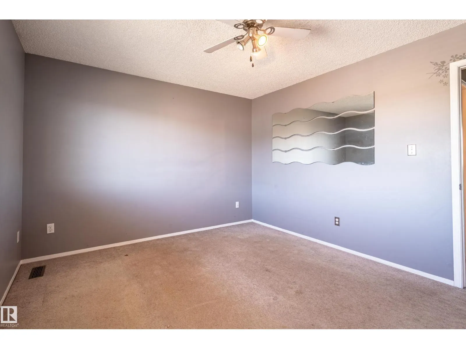 13447 33 ST NW NW