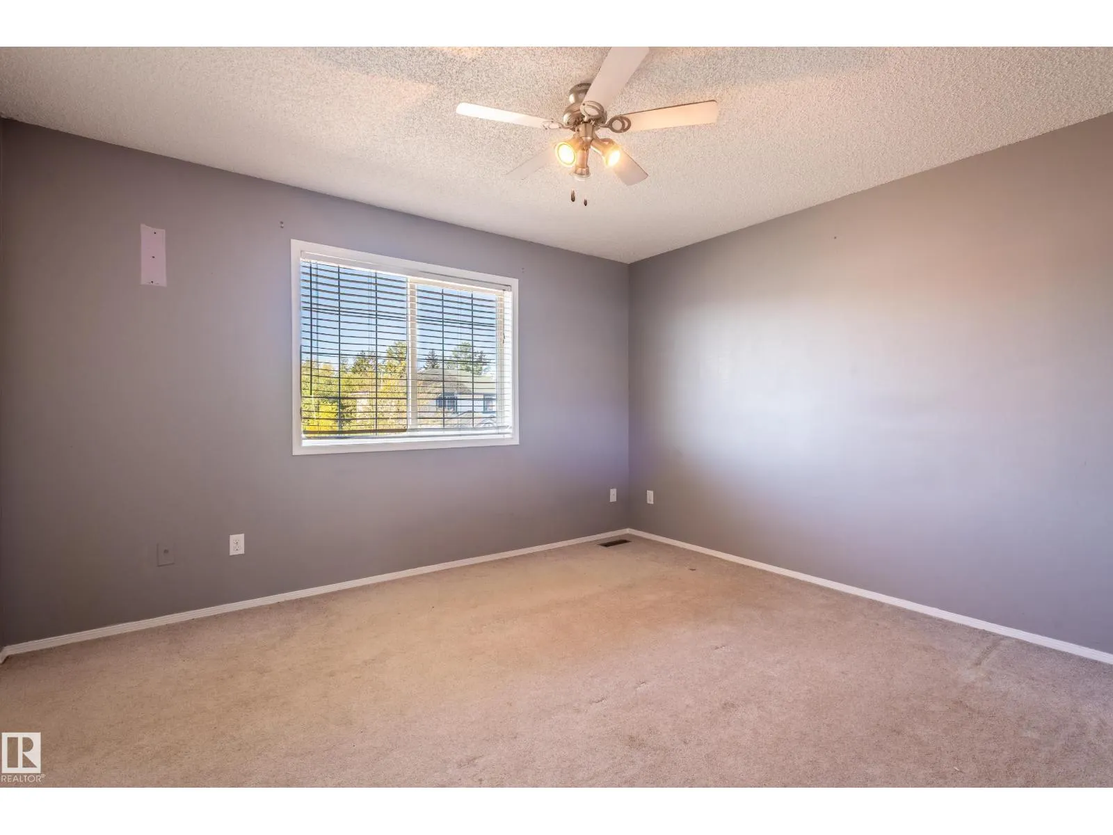 13447 33 ST NW NW