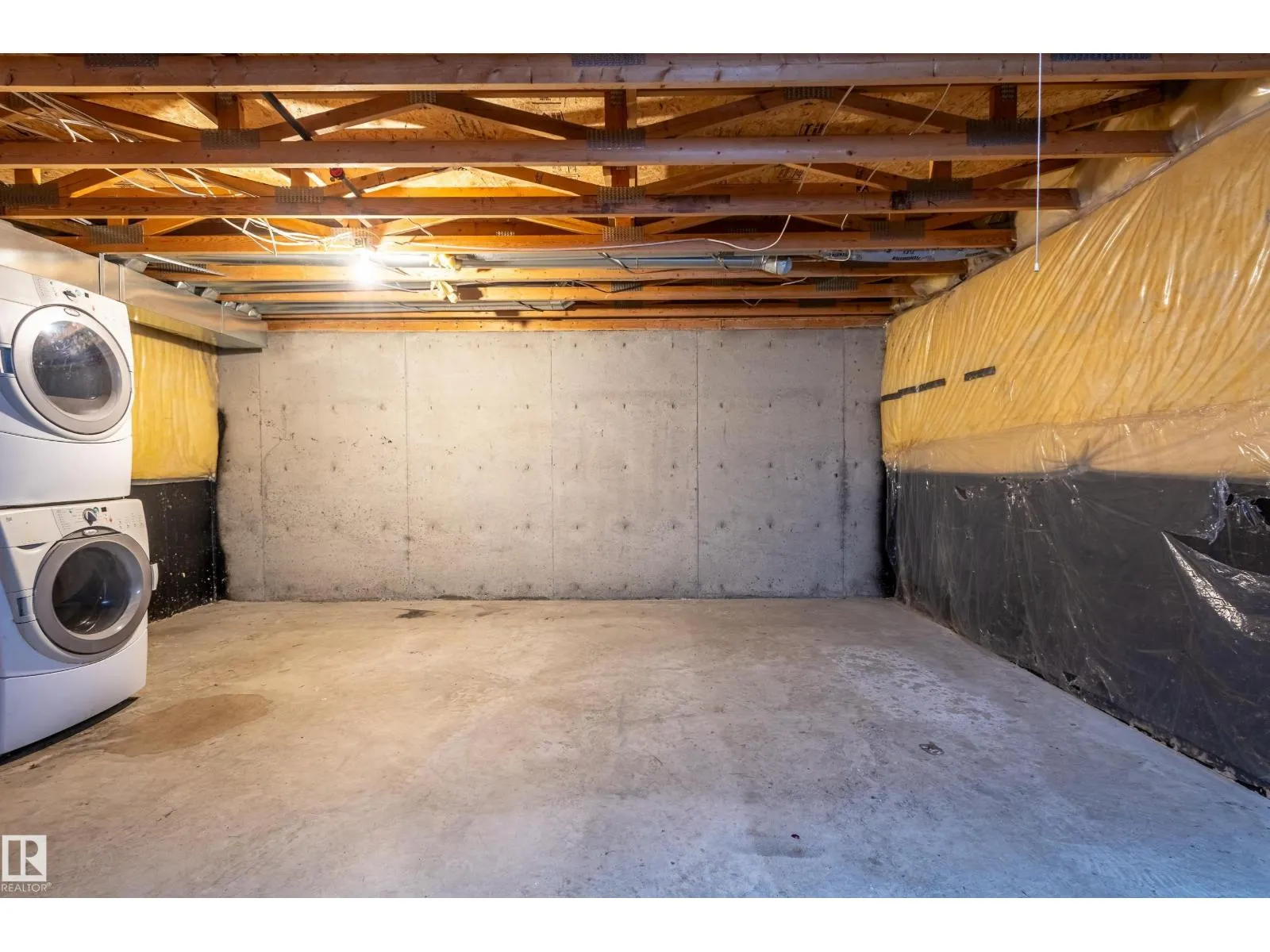13447 33 ST NW NW