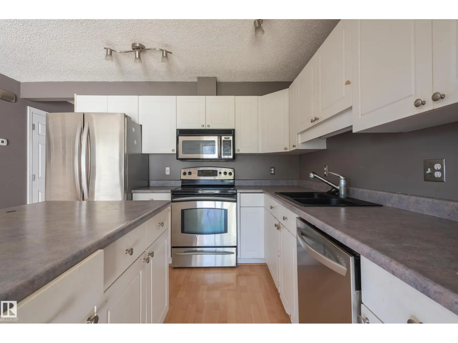 13447 33 ST NW NW