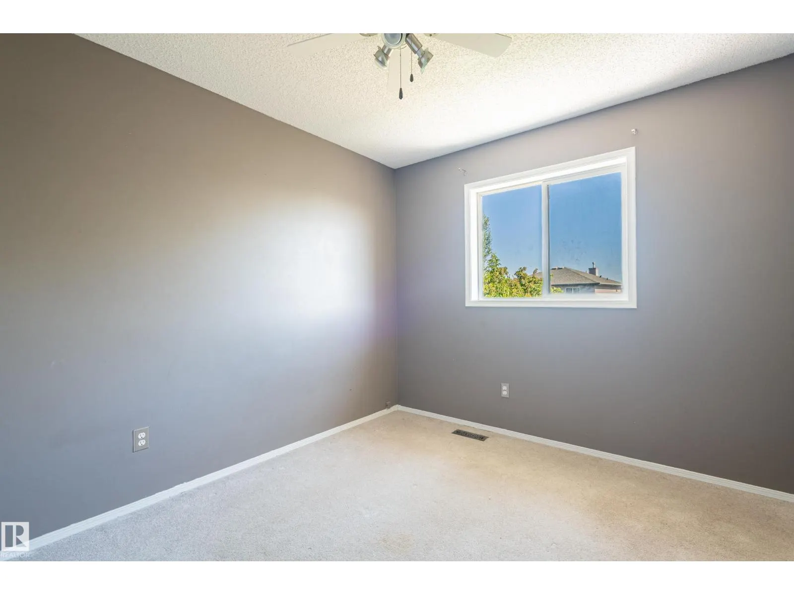13447 33 ST NW NW