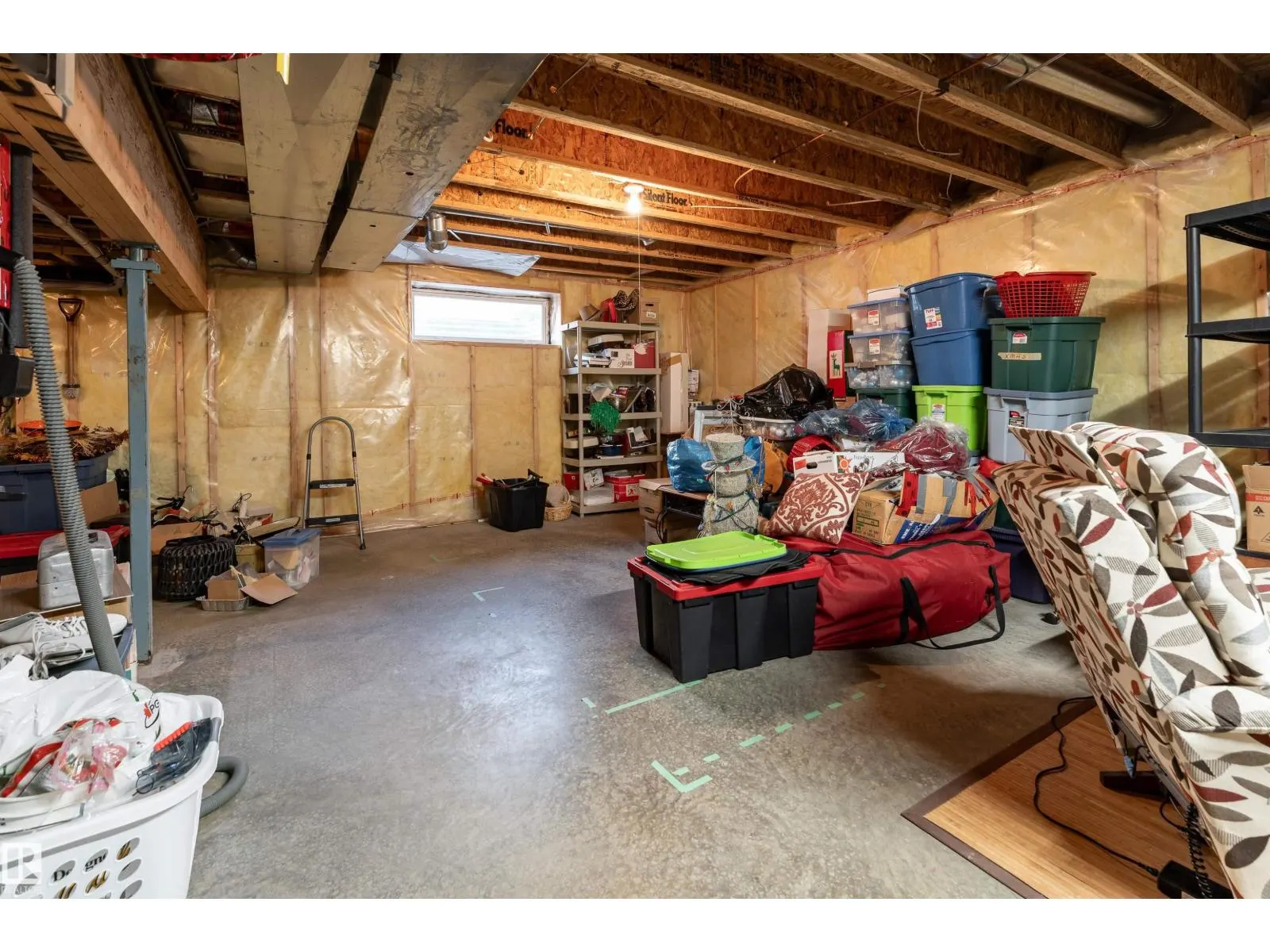 735 BALFOUR CL NW