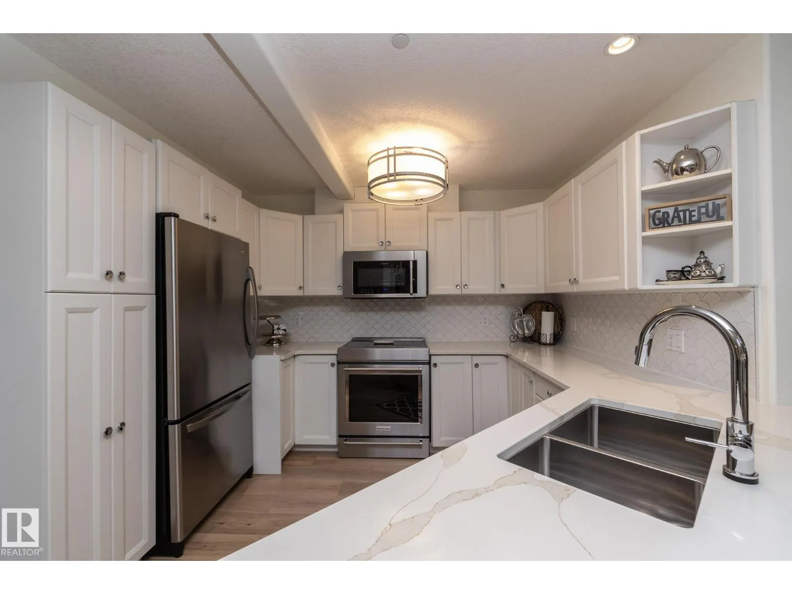 #304 14 MISSION AV