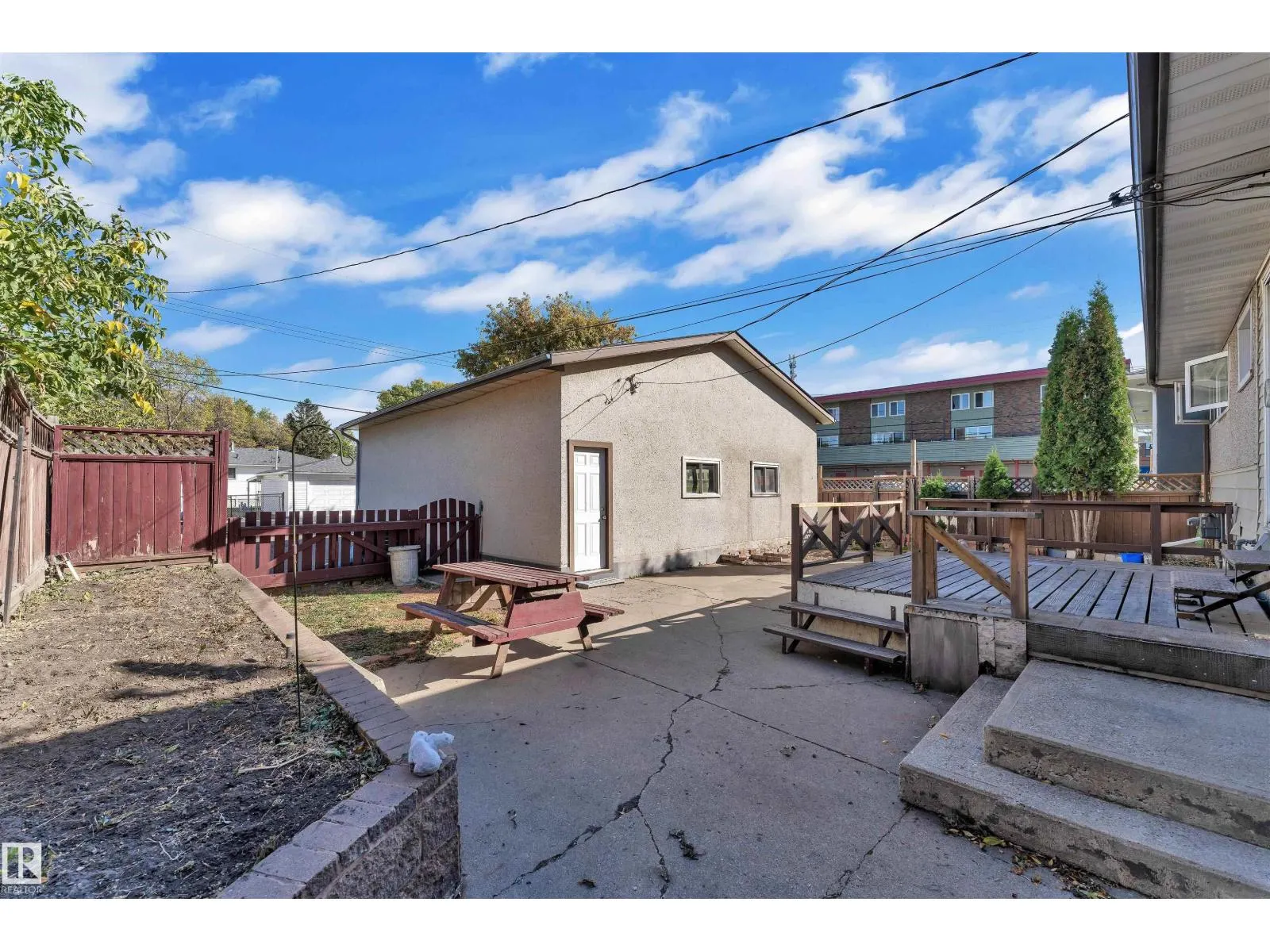 11815 46 ST NW