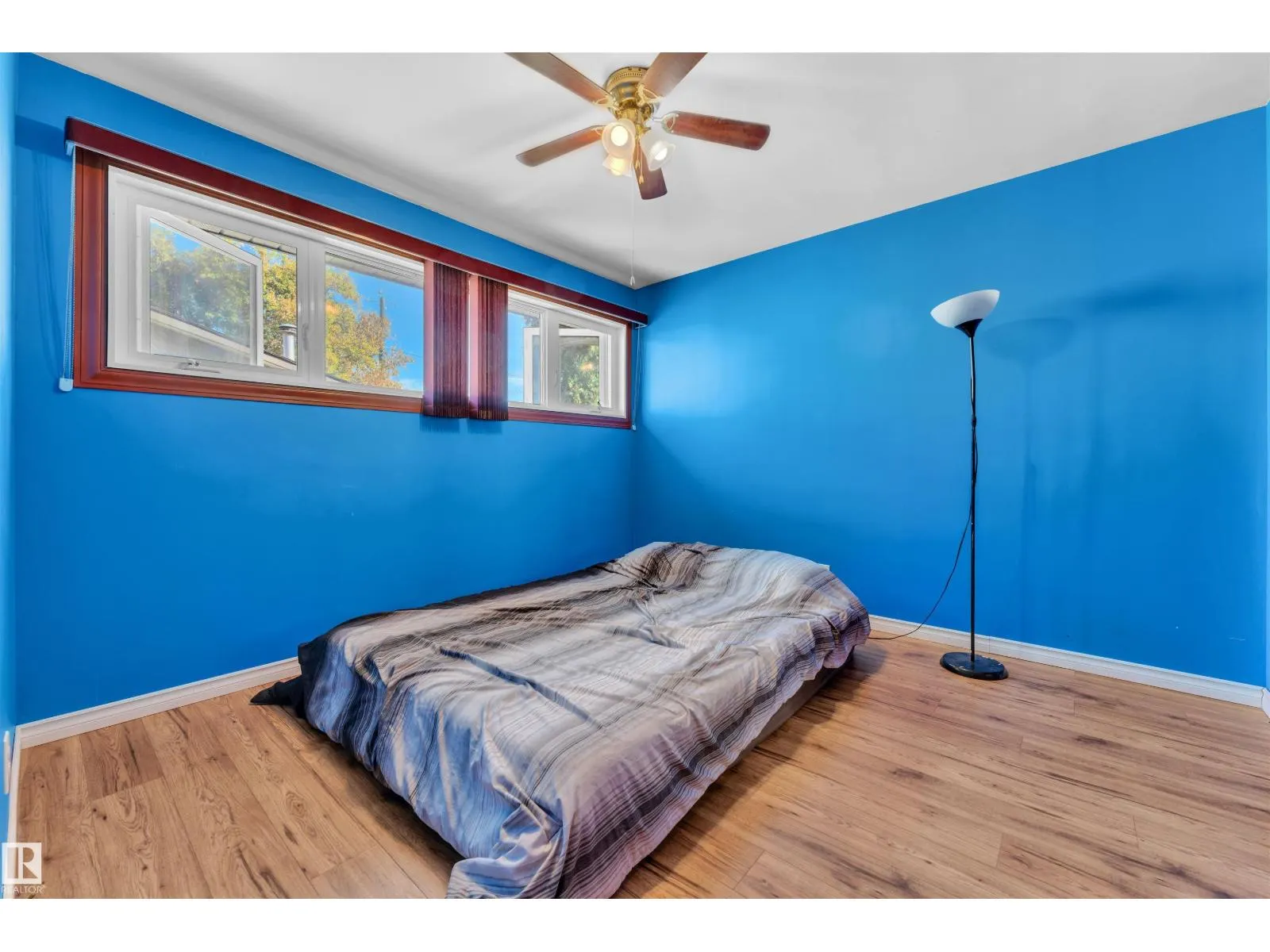 11815 46 ST NW