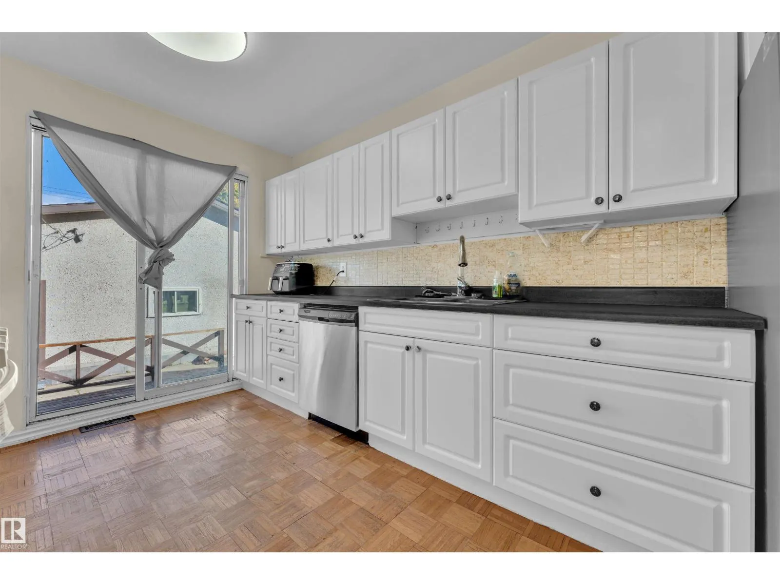 11815 46 ST NW