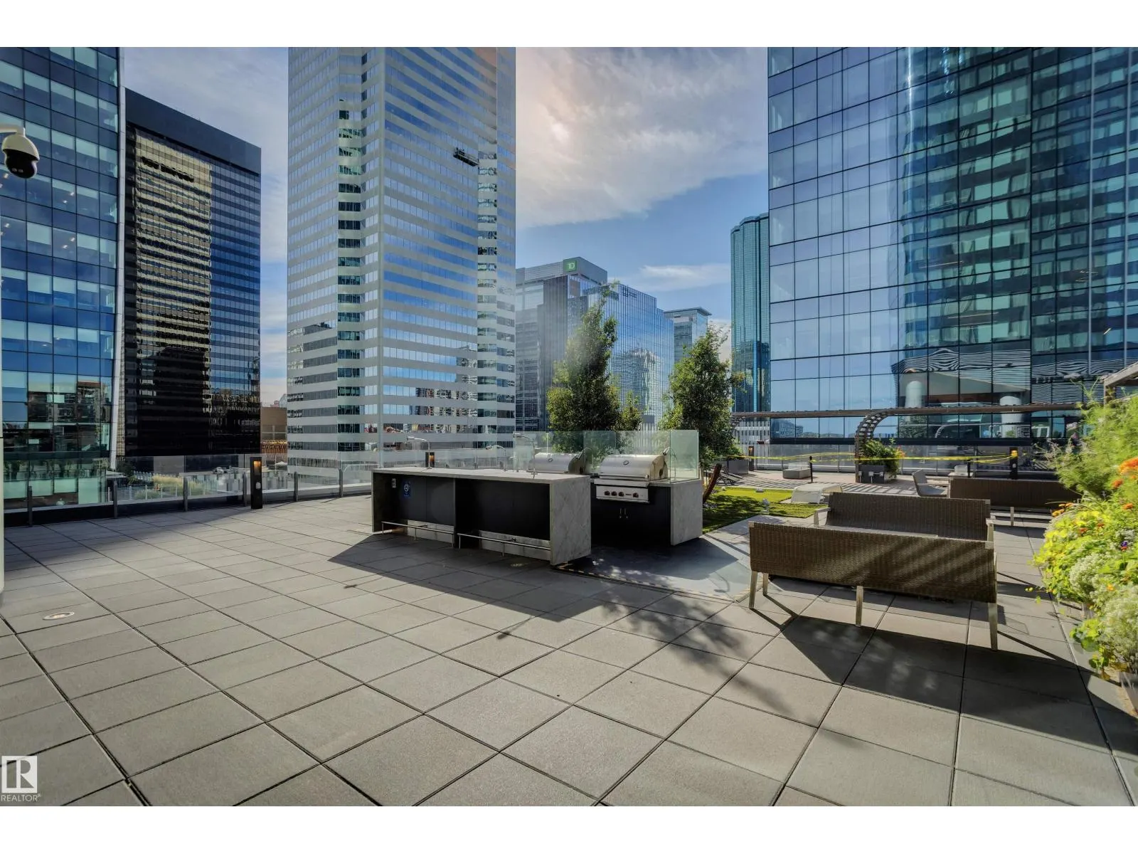 #5002 10360 102 ST NW NW