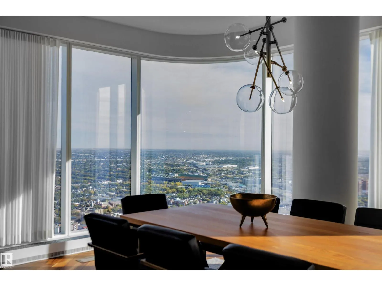 #5002 10360 102 ST NW NW