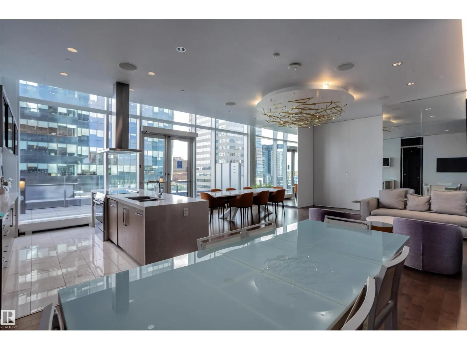 #5002 10360 102 ST NW NW